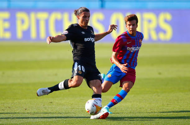 球的不斷發 球的不斷發