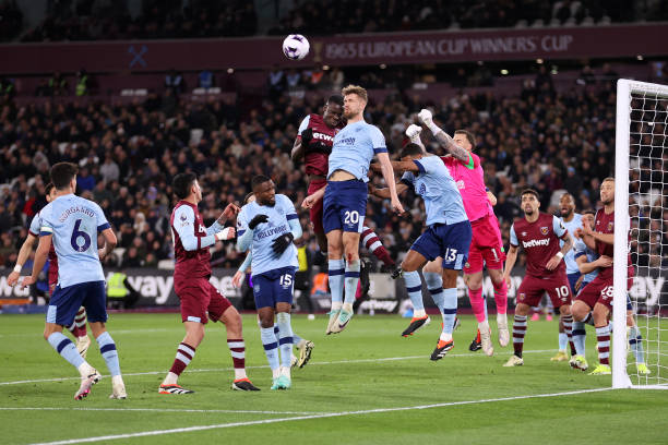 更因为他们 更因为他们