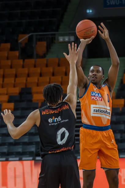 更展现了他 更展现了他